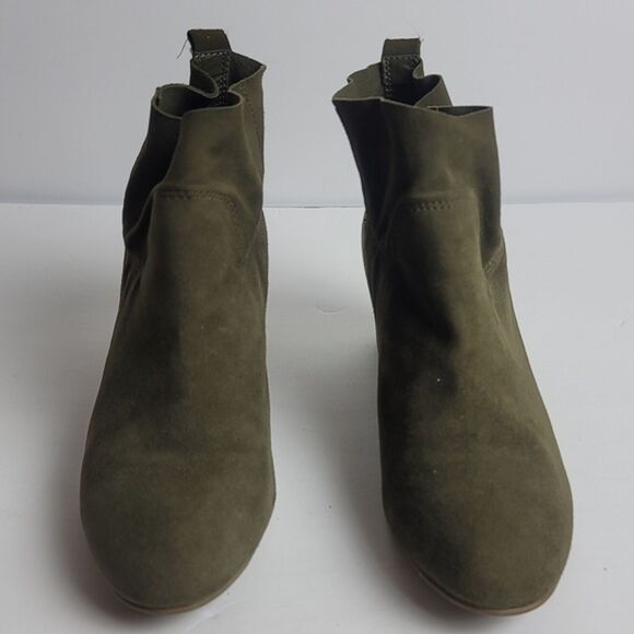 Steve Madden Womens Sz 7.5 Harber Ankle Boots Suede Olive Green Low Shaft Boots - Picture 3 of 8